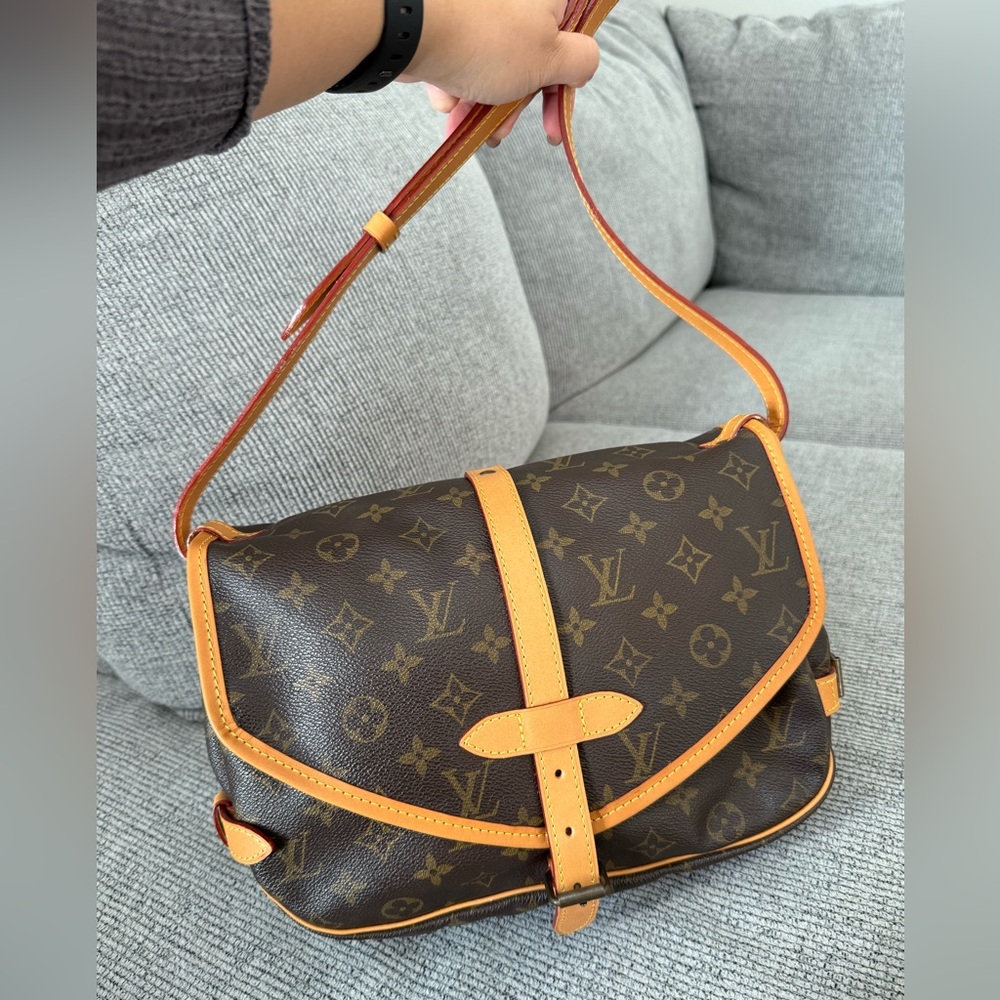 Louis Vuitton Saumur 30 in Monogram🧡